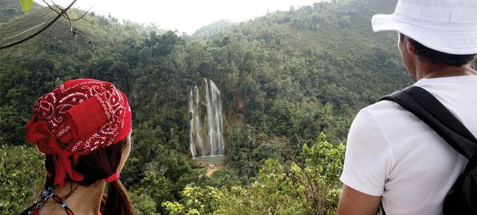 Couple at Salto el Limon, Samana