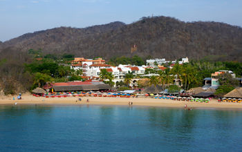 Huatulco Mexico.  (photo via User10095428_393/iStock/Getty Images Plus)